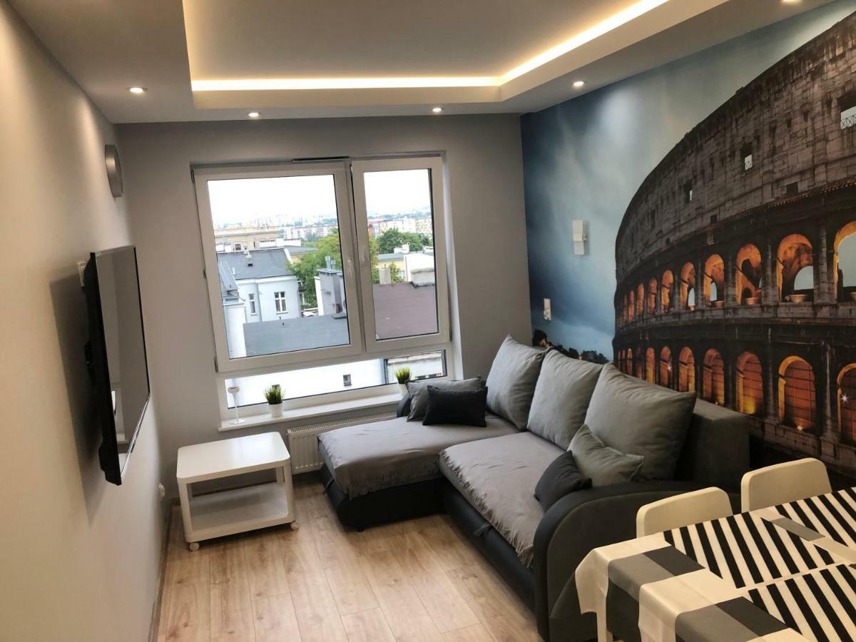 Klimatyzowany Apartament Roma Z Garazem Podziemnym Келце Екстериор снимка