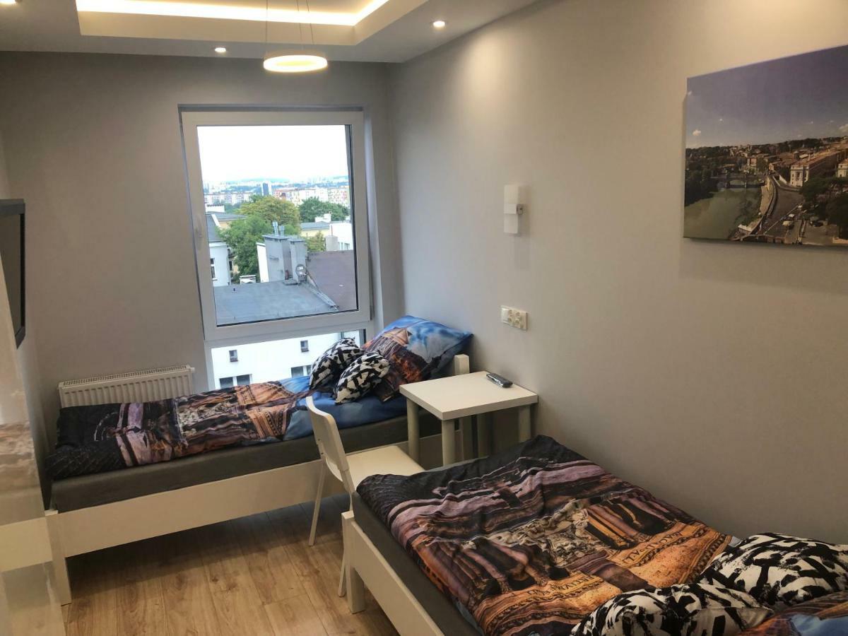 Klimatyzowany Apartament Roma Z Garazem Podziemnym Келце Екстериор снимка