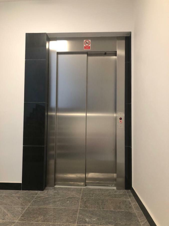 Klimatyzowany Apartament Roma Z Garazem Podziemnym Келце Екстериор снимка