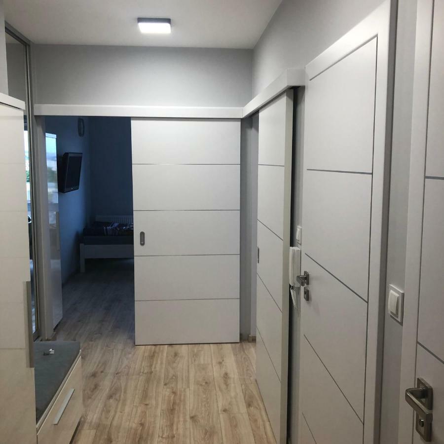 Klimatyzowany Apartament Roma Z Garazem Podziemnym Келце Екстериор снимка