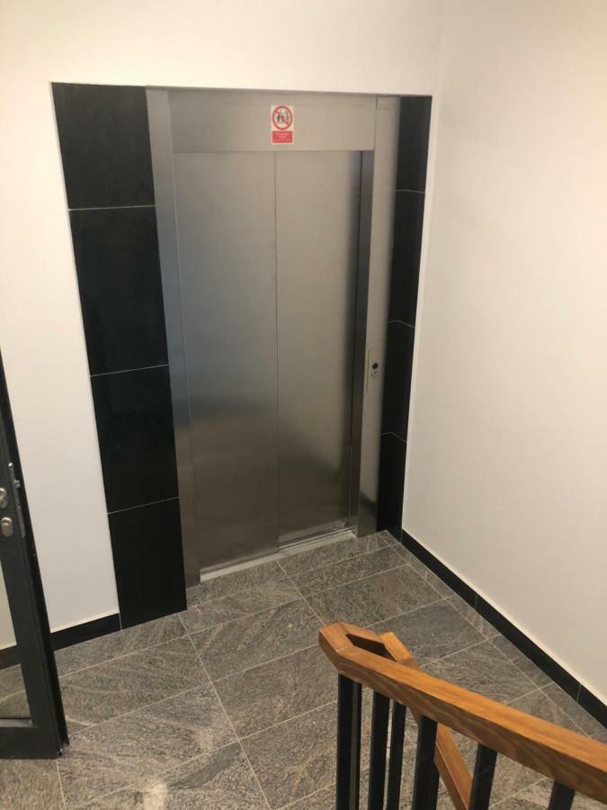 Klimatyzowany Apartament Roma Z Garazem Podziemnym Келце Екстериор снимка